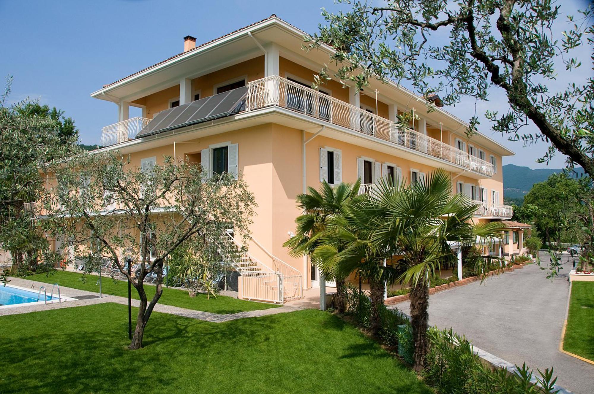 Hotel Panoramica Salò Exterior foto